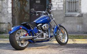 Синий Harley Davidson