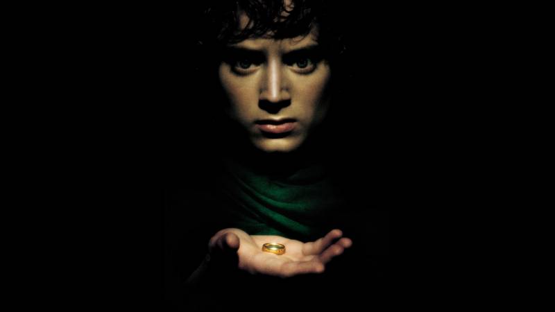 Обои Фродо и кольцо