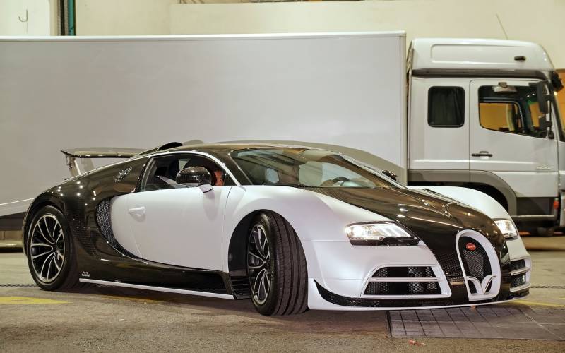 Обои bugatti veyron mansory