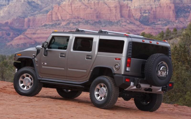 Обои Hummer H2 сзади