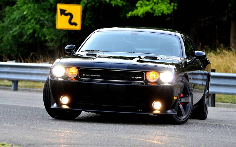 Обои dodge challenger